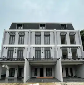 Townhouse Baru 3,5 Lantai Duren tiga Mampang