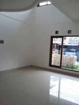 Rumah Mewah 2 Lantai di Jantung Bintaro Sektor 3