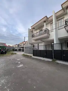 Dijual Rumah Mewah Modern Siap Huni Dalam Cluster Di Depok