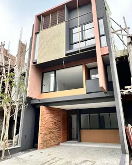 Rumah Kemang - Ampera. Brand new, Dalam Cluster - Jalan Utama