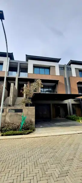Dijual 500 Meter Ke QBIG BSD Rumah The Zora Cluster Kazumi