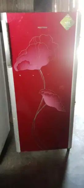 Dijual cepat ini kulkas 1 pintu merk Polytron
