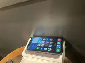 iphone 11 64gb hitam manis