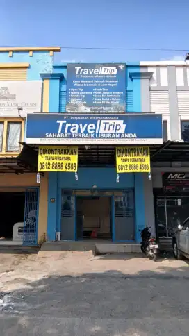 Sewa Tahunan Ruko 2 lantai Lokasi Strategis Pintu masuk Taman Royal 1
