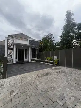 Rumah Baru Siap Huni Barat Pasar Cebongan