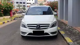 [ LOW KM ] Mercedes Benz Mercy B200 B 200 Sport (W246) AT 2014/2015