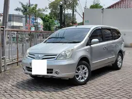 (TDP 8 Juta) Nissan Grand Livina 2011 XV Automatic