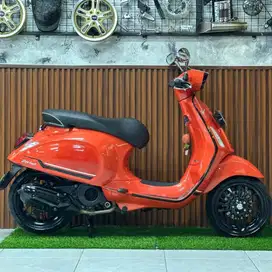 Piaggio Vespa Sprint S IGET ABS FACELIFT 150 ie tahun 2022 warna Orang