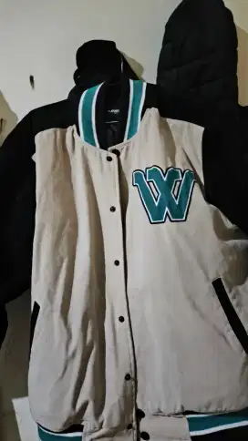 W.Essentiels Jaket Steinway Collegiate Varsity Jacket Sand/Black Noir