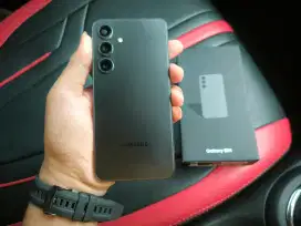 Samsung S24 5G 8/512gb