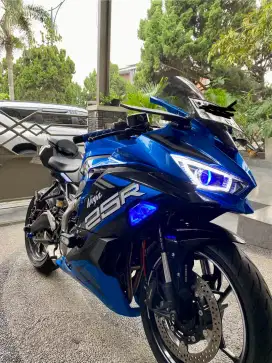 Kawasaki ZX25R Blue LOW KM 9XX NEGO