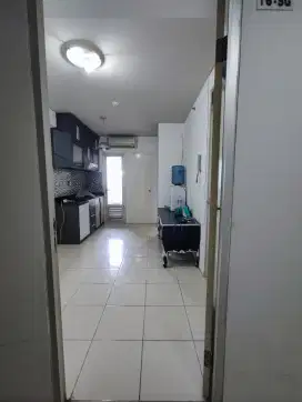Disewakan apartemen gading nias tower Emerald lt 16