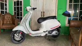 Vespa sprint ABS S 150 (type tertinggi)