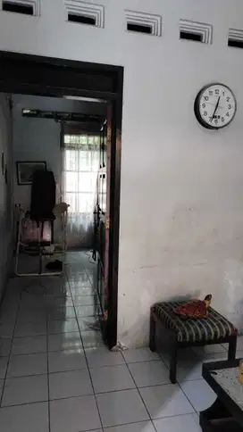 RUMAH DI TENGAH KOTA DEKAT SAMPOOKONG PAMULARSIH