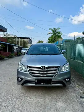 Innova 2.0 G Bensin 2015 AT
