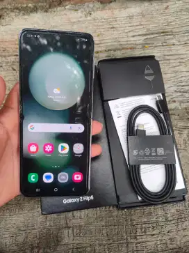 Samsung Z Flip5 ram 8/256