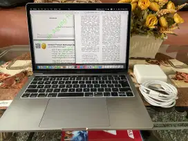 Macbook Pro i7 16/512GB Four Thunderbolt Dual Fan