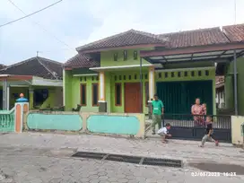Rumah di kontrakan dekat stadion maguwoharjo dekat kampus upn amikom