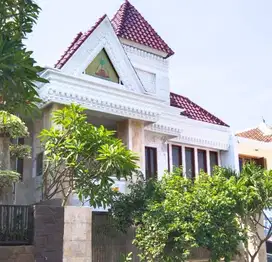MURAH ! DIJUAL RUMAH PAKUWON INDAH FULL MARMER TERAWAT SIAP HUNI