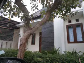 RUMAH DUA MUKA DEPAN BELAKANG JALAN DI KOTA TASIKMALAYA