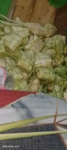 Buat sarungan ketupat