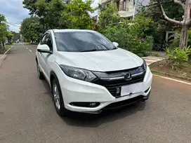 Honda HR-V E 2015 Automatic Mobil Mewah Murah