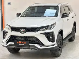 KM 3rb.. FORTUNER GR 2.8 LEGENDER 2025.. Like New.. eNHa garage Semara