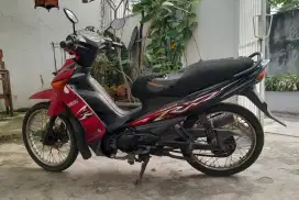 Yamaha vega zr 2010 warna merah