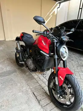 Ducati Monster 937 tahun 2023