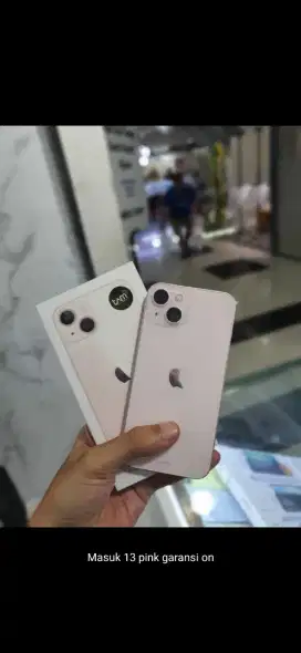 iphone 13 128 second garansi on Desember bh 88% Cash / Credit
