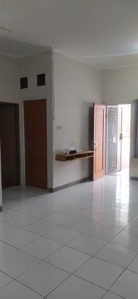 Rumah Nyaman Siap Huni di Taman Kopo Katapang