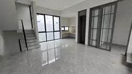 Jual Rumah Siap Huni 3 Lantai Cluster Aether Greenwich Park BSD City
