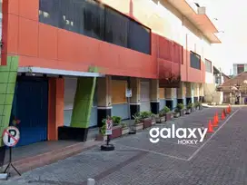 GEDUNG 3 LANTAI DI RAYA TEUKU UMAR DAUH PURI DENPASAR, BALI