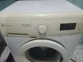Mesin cuci elektrolux minus