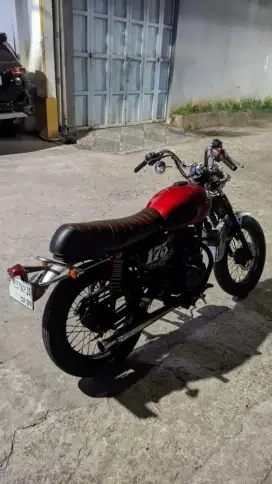 Kawasaki W 175 CAFE