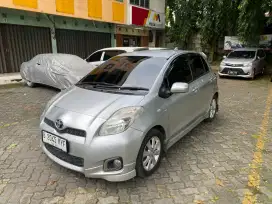 Toyota Yaris E manual 2013