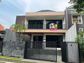Dijual Rumah Kondisi Baru Posisi Depan Green Area di Sentul City Bogor
