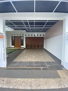 Dijual Rumah Siap Huni bisa buat usaha di Nusaloka BSD dekat sekolah