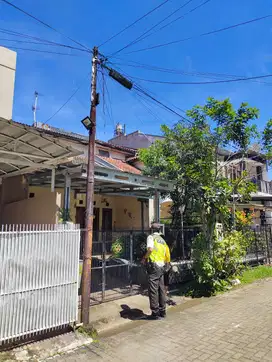 Dijual Rumah Bisa Dibikin Kos Dalam Komplek Puri