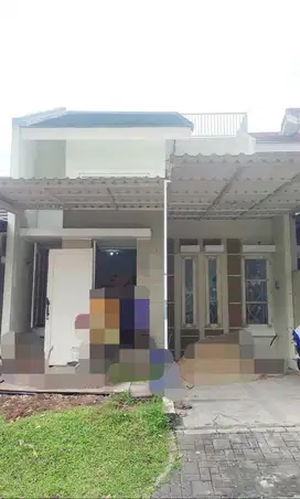Dijual rumah legenda Wisata cibubur. Minimalis 1.5 lantai siap huni.