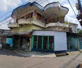 Dijual Rumah Warung dan 1 Kontrakan
