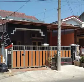 Dijual rumah siap huni di jababeka murah strategis 3 kmr tidur