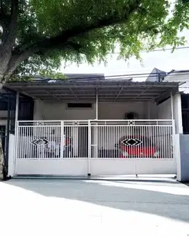 Rumah Gading Indah Utara Strategis • Siap Huni • Row 2 Mobil