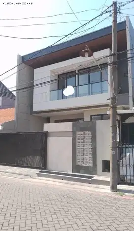 Rumah Manyar Jaya  emmi xmpc