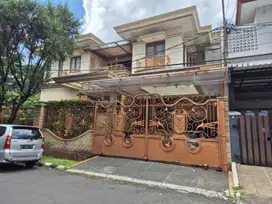 Jual Cepat, Rumah Mewah 2Lt Hoek Di Kemang Pratama Bekasi, Nego