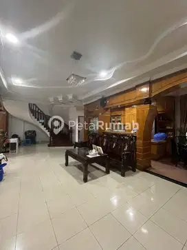 DIJUAL VILLA MEWAH SIAP HUNI FURNISH TEMBAKAU DELI MEDAN KOTA