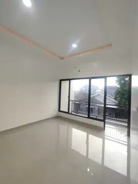 Dijual Rumah 2 Lantai Regensi Melati Mas