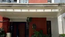 Rumah 2 lantai di Cirendeu Dekat Lebak Bulus Lokasi Strategis