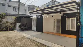 Rumah Bagus Strategis Di Bintaro Sektor 5 Tangerang Selatan
