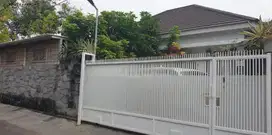 Rumah Pucang Jajar  emmi xmpc